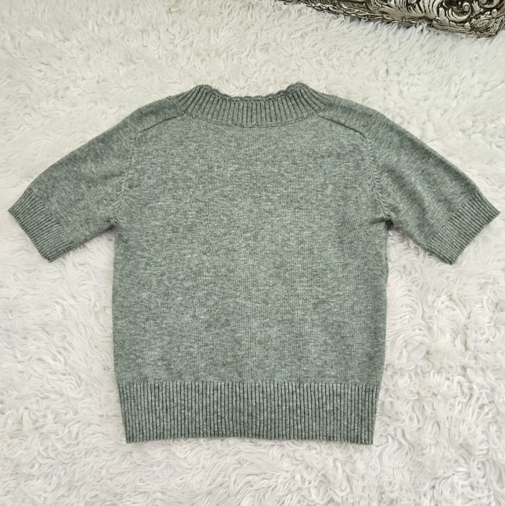 Cyrus short sleeve soft sweater V-neckline Size Small. New without tags. - Picture 3 of 7